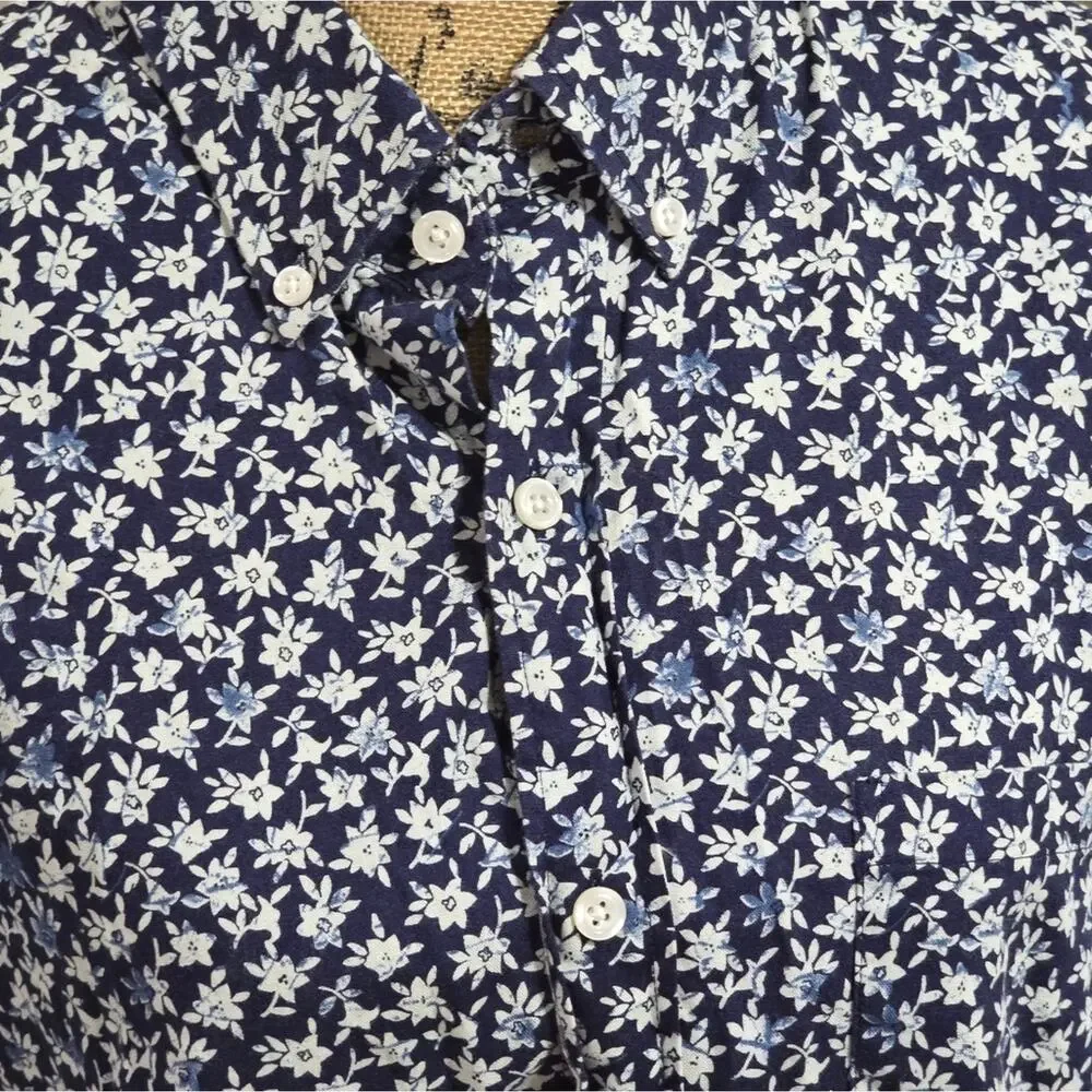 J. Crew Slim Fit Blue‎ & White Floral Men's Blue Buttoned up Shirt Size Large